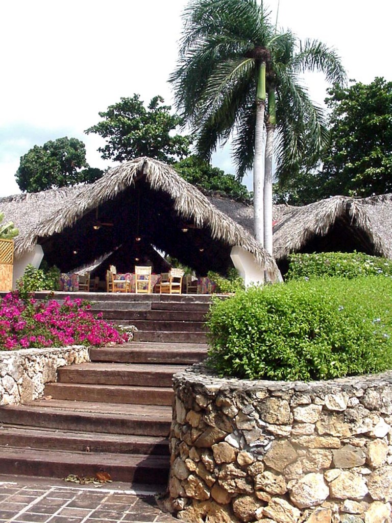 El Lago Grill