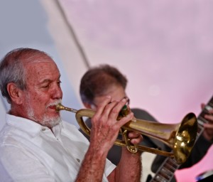 guillo carias tocando
