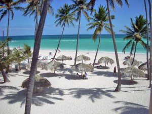 loscorales-beach