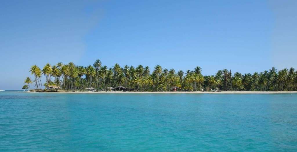 costa-esmeralda-coastline
