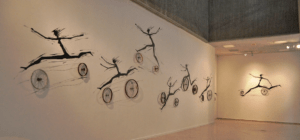 Mural-e-lnstalación-La-Huida,-de-Miguel-Ramírez