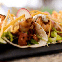 Laurel es elegancia acogedora y casual, vinos, comida internacional…