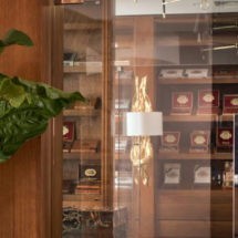 ARTURO FUENTE CIGAR CLUB