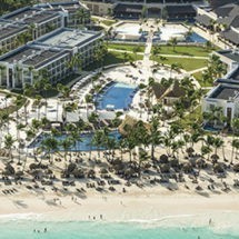 Hotel Royalton Punta Cana Resort & Spa  incluido entre los 50 mejores resorts del Caribe por Conde Nast Traveler