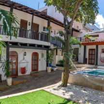 Island Life Backpackers Hostel 