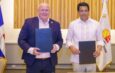Transportistas, pieza clave del turismo: David Collado firma acuerdo con la ITF para fortalecer la movilidad turística sostenible
